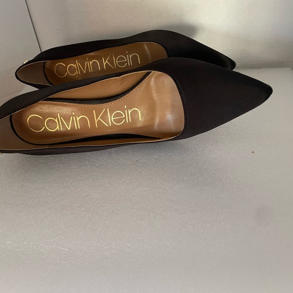 Calvin Klein Women's Elegant Black Heels - Picture 5 of 6